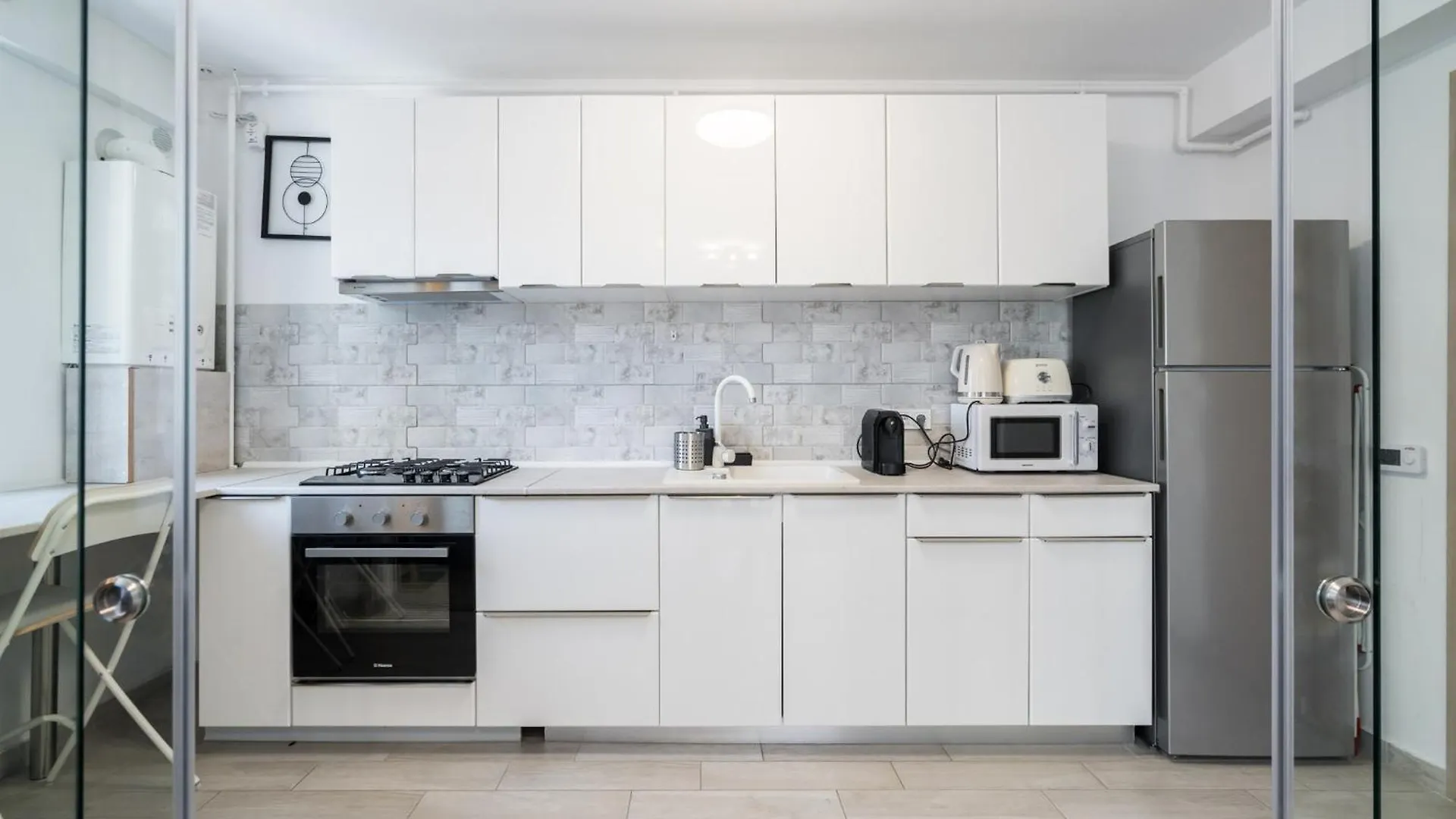 Appartamento The Painter - Timpuri Noi 1Br With Parking Bucarest Romania