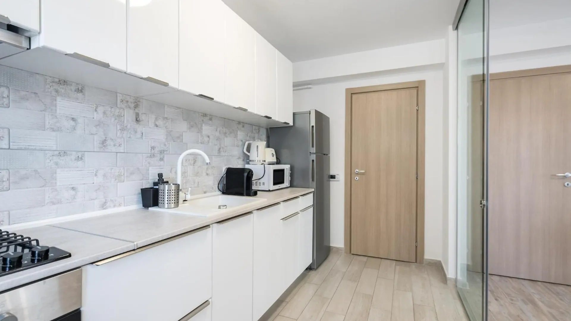 Appartamento The Painter - Timpuri Noi 1Br With Parking Bucarest