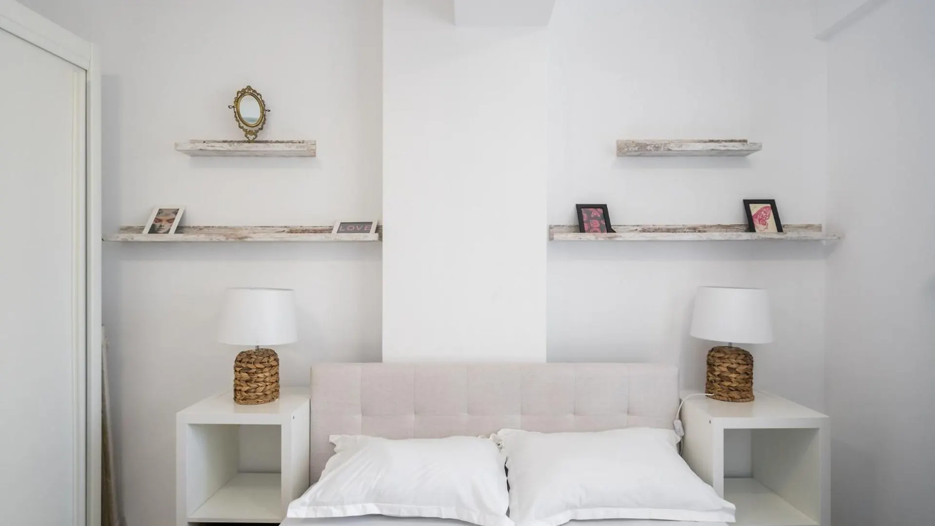 Appartamento The Painter - Timpuri Noi 1Br With Parking Bucarest